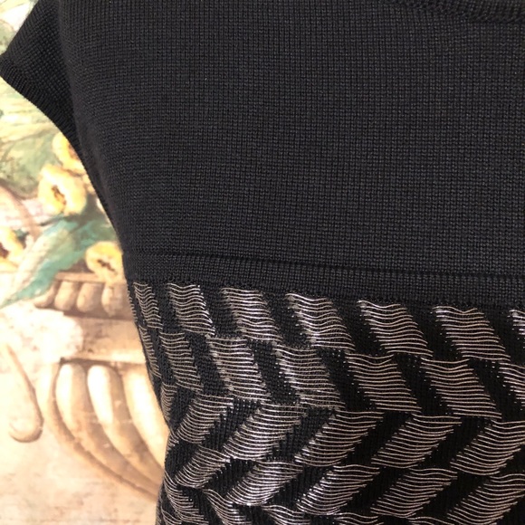 Sz XL Escada Shiloah Black and Silver Sleeveless Knit Top - Picture 10 of 16